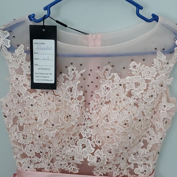 Dress - Picture 2 of 4